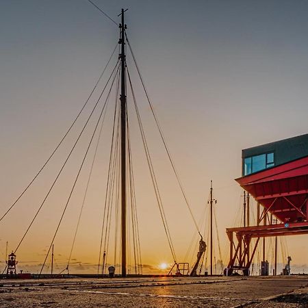 Slapen In Een Trechter Harlingen Exterior foto