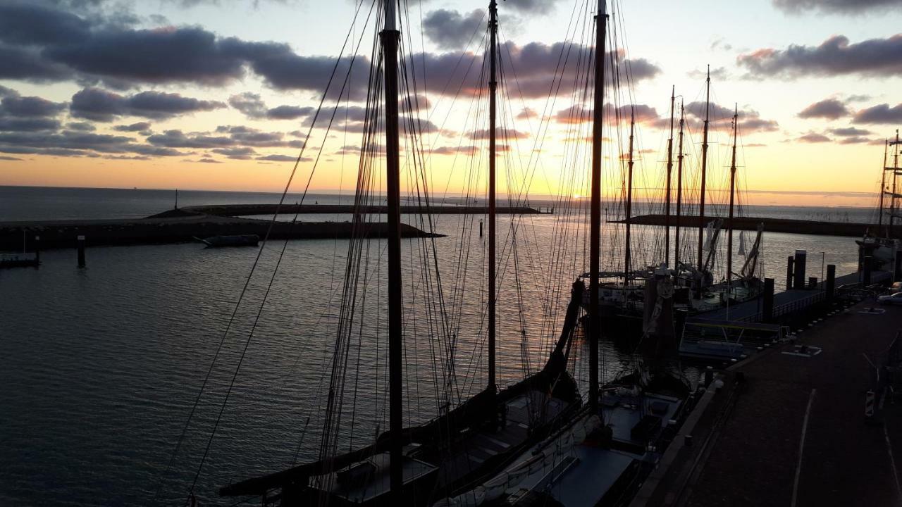 Slapen In Een Trechter Harlingen Exterior foto