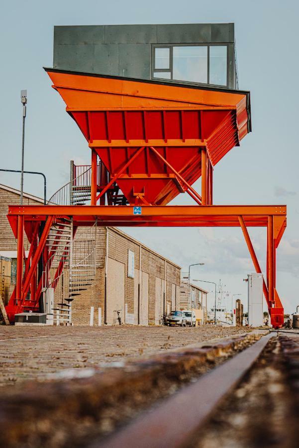 Slapen In Een Trechter Harlingen Exterior foto